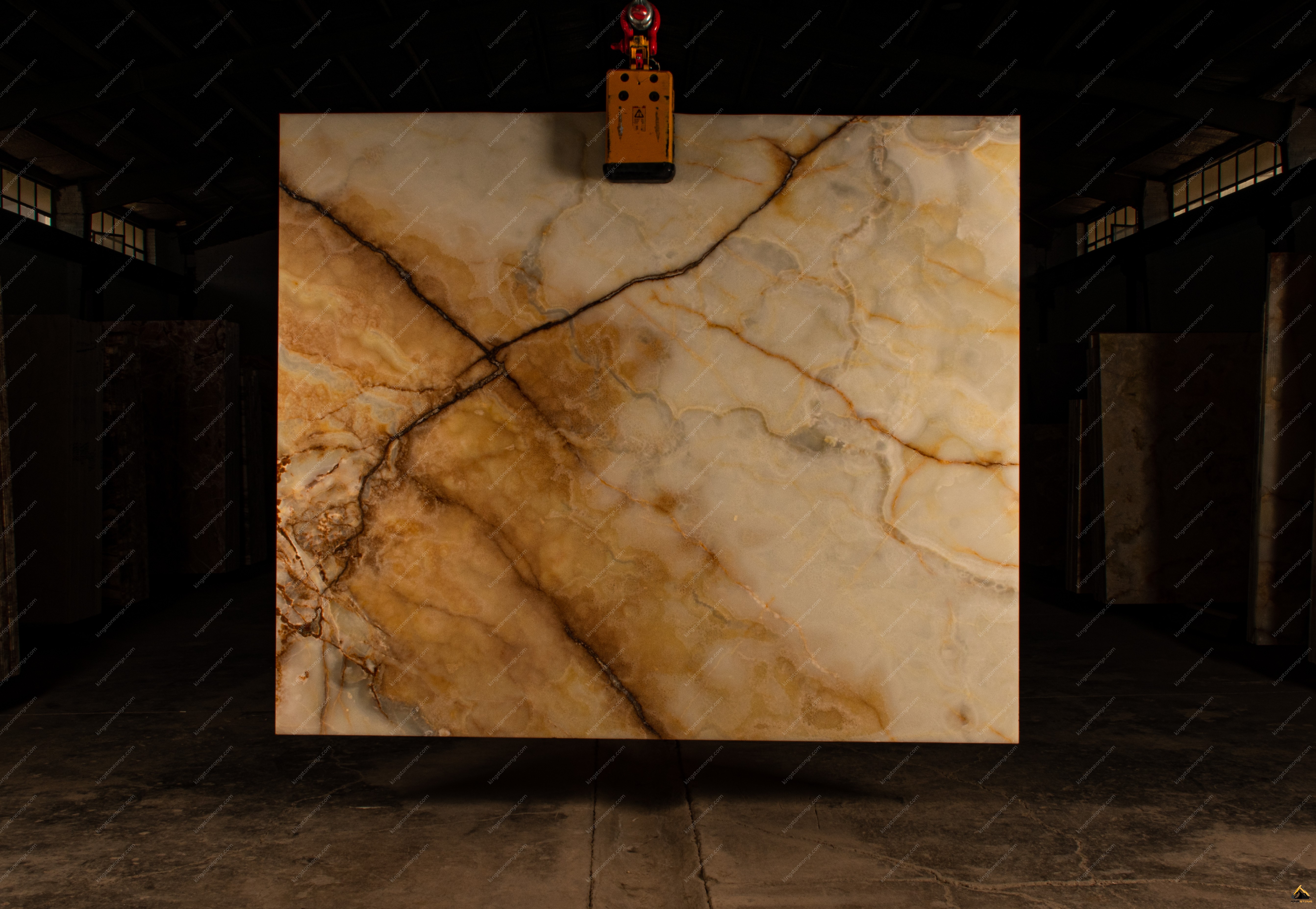 Qarveh lined marble